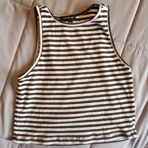 Black and White Strip Crop Top